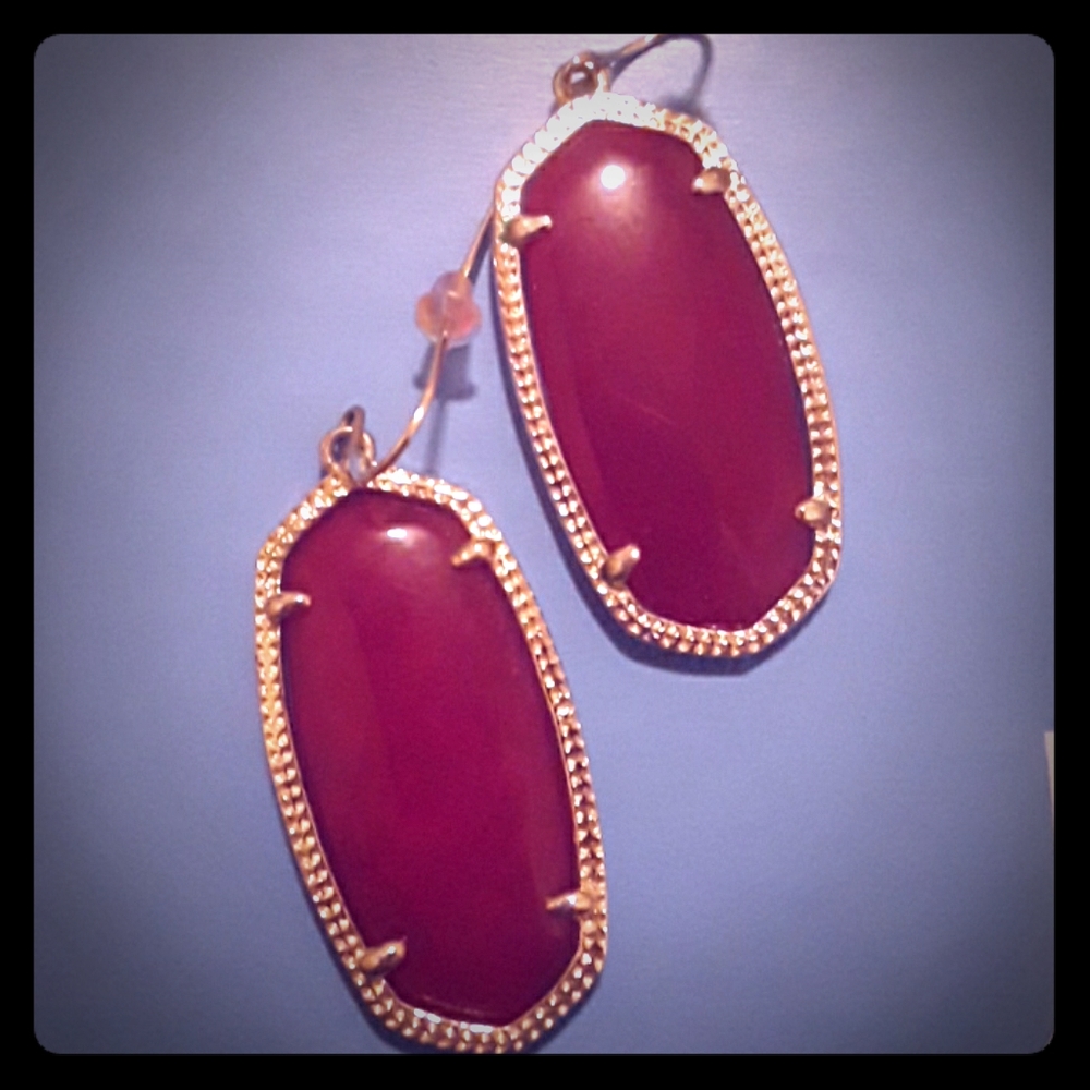 Kendra Scott burgandy/maroon Elle earrings